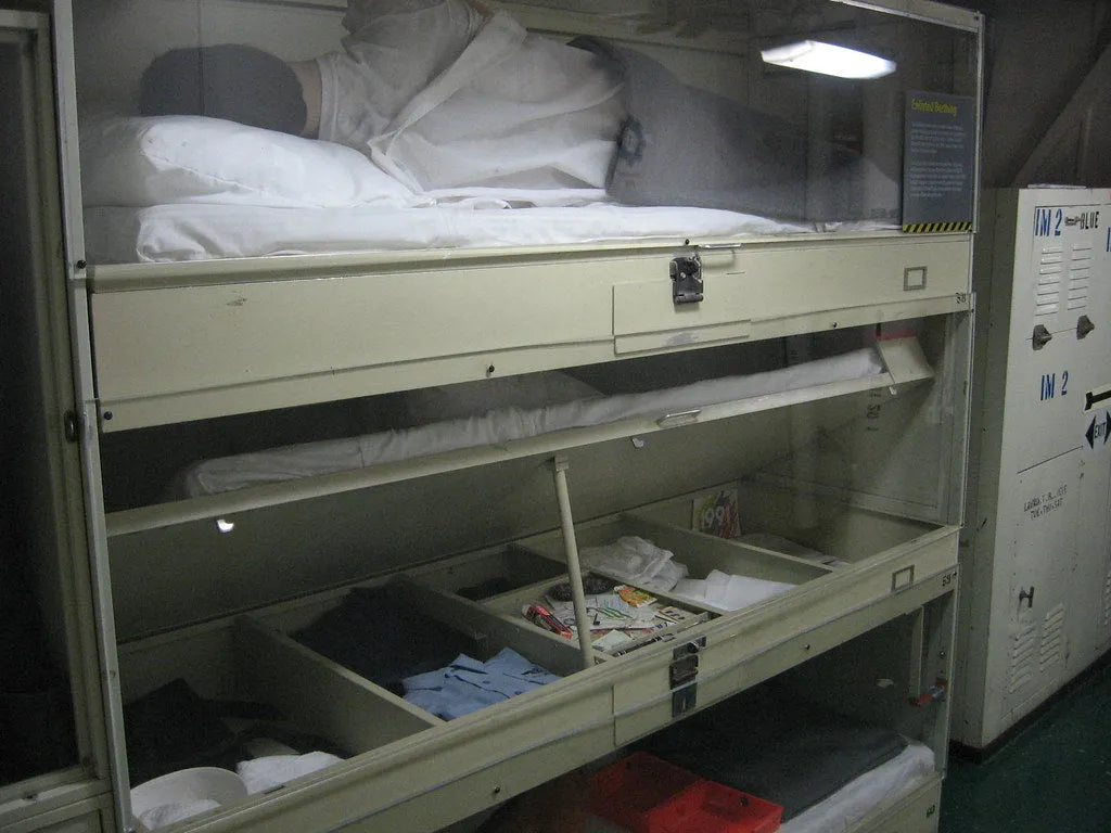 What Size Bed is a Navy Rack?